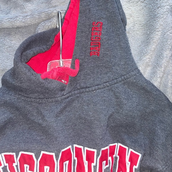 Wisconsin Badgers Sweater - Picture 3 of 5